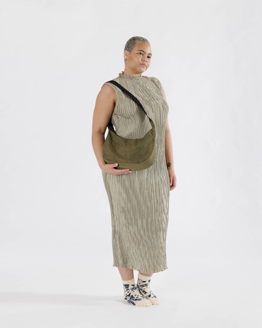 BAGGU Limited Rare & Hard to Find Medium Crescent Crossbody Bag