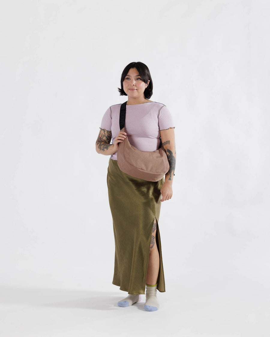 BAGGU Limited Rare & Hard to Find Medium Crescent Crossbody Bag