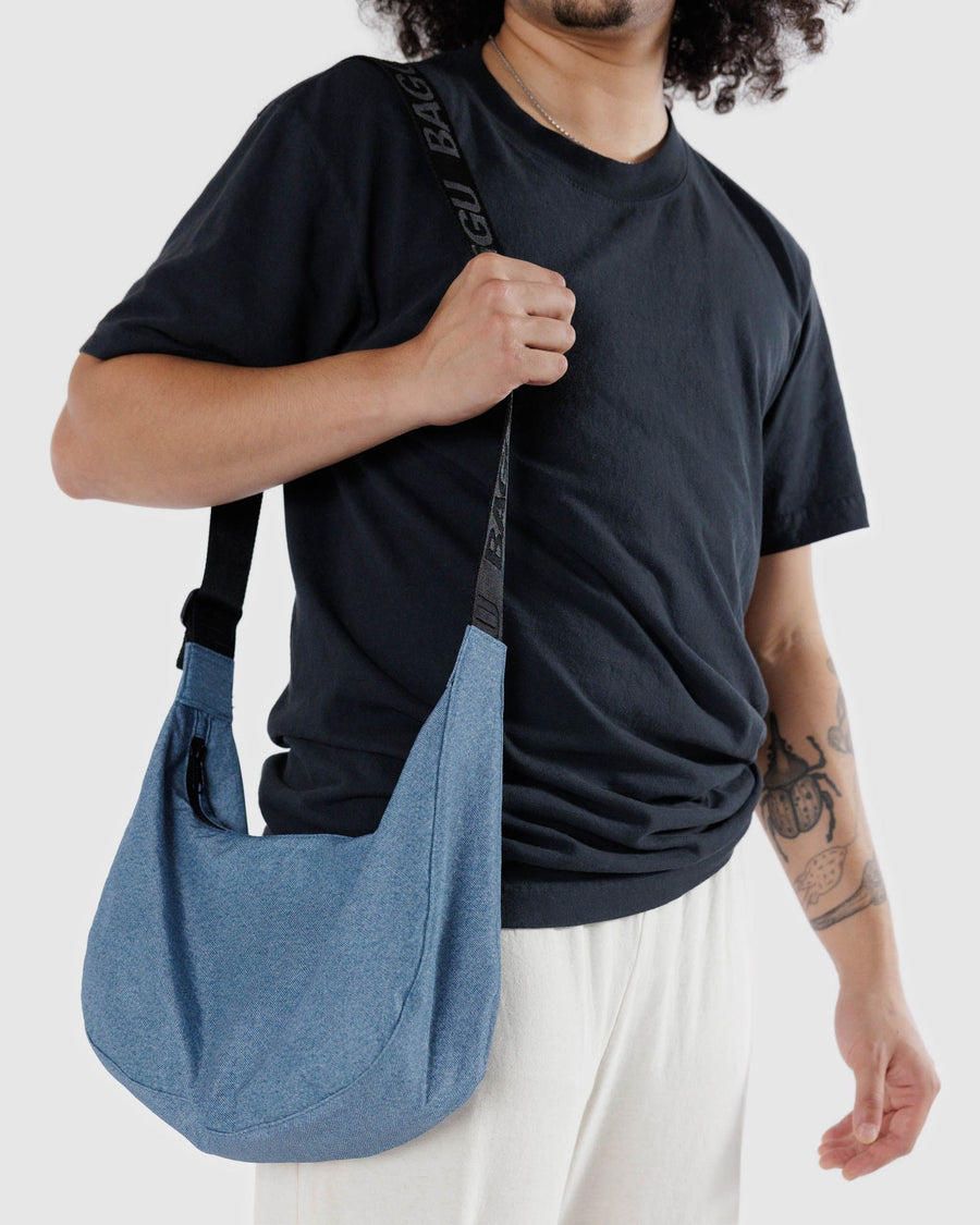 BAGGU Limited Rare & Hard to Find Medium Crescent Crossbody Bag