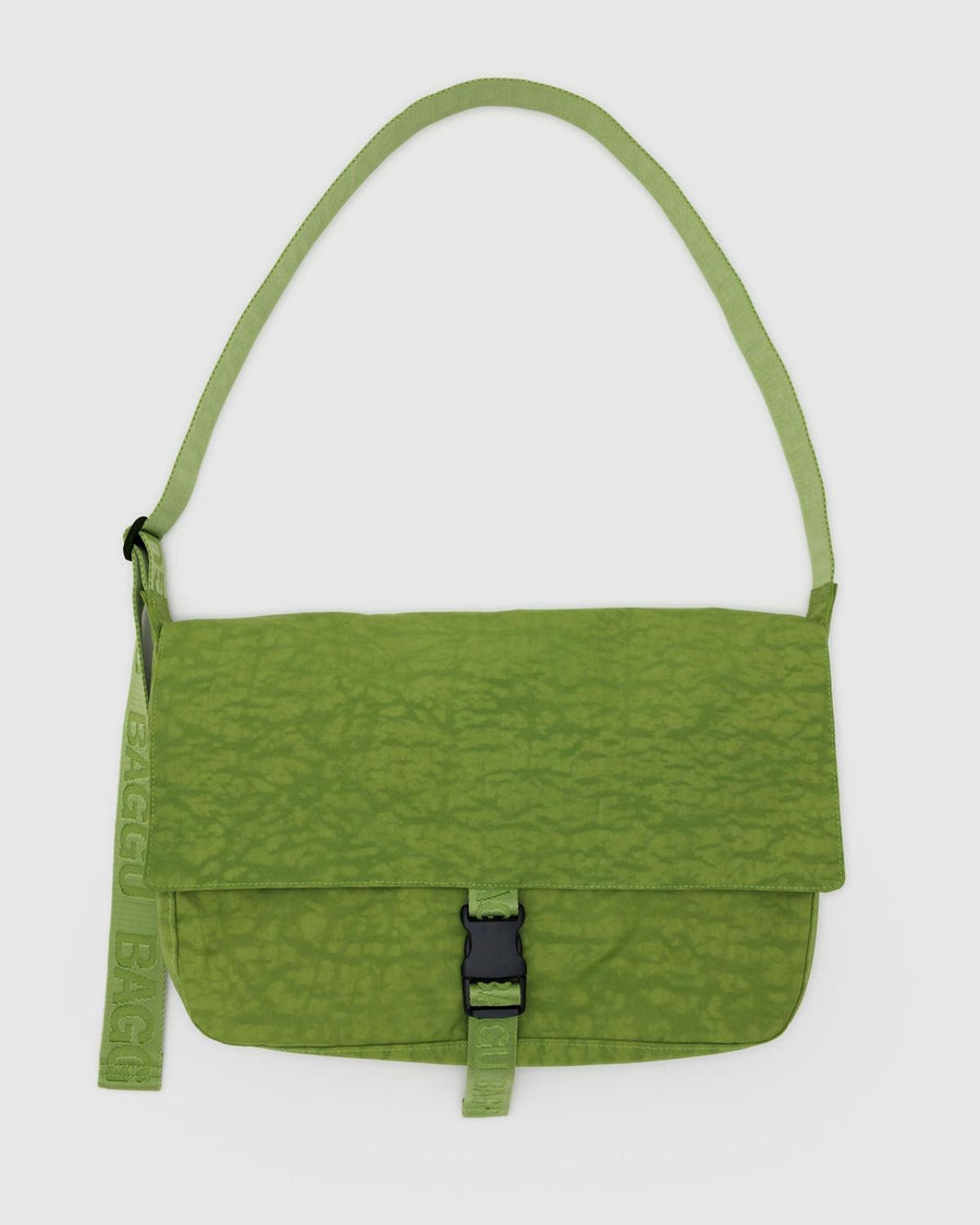 New BAGGU Nylon Messenger Bag โ Ruby Press Mercantile