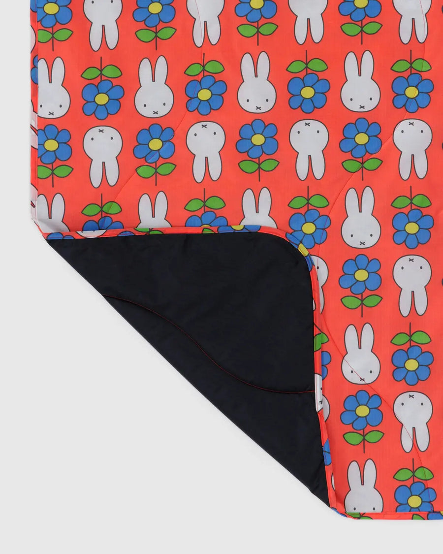 New BAGGU Flower Miffy Puffy Picnic Blankets