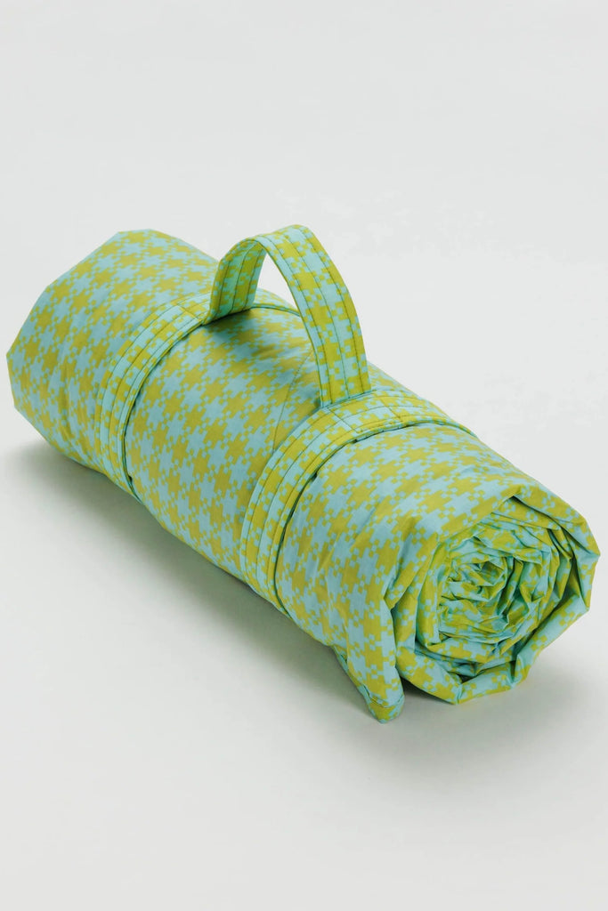 Limited Rare & Hard to Find BAGGU Puffy Picnic Blankets