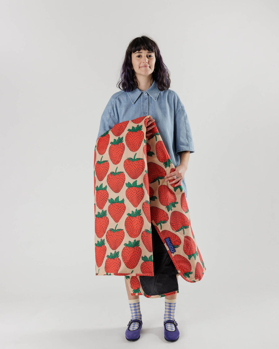 BAGGU Puffy Picnic Blankets