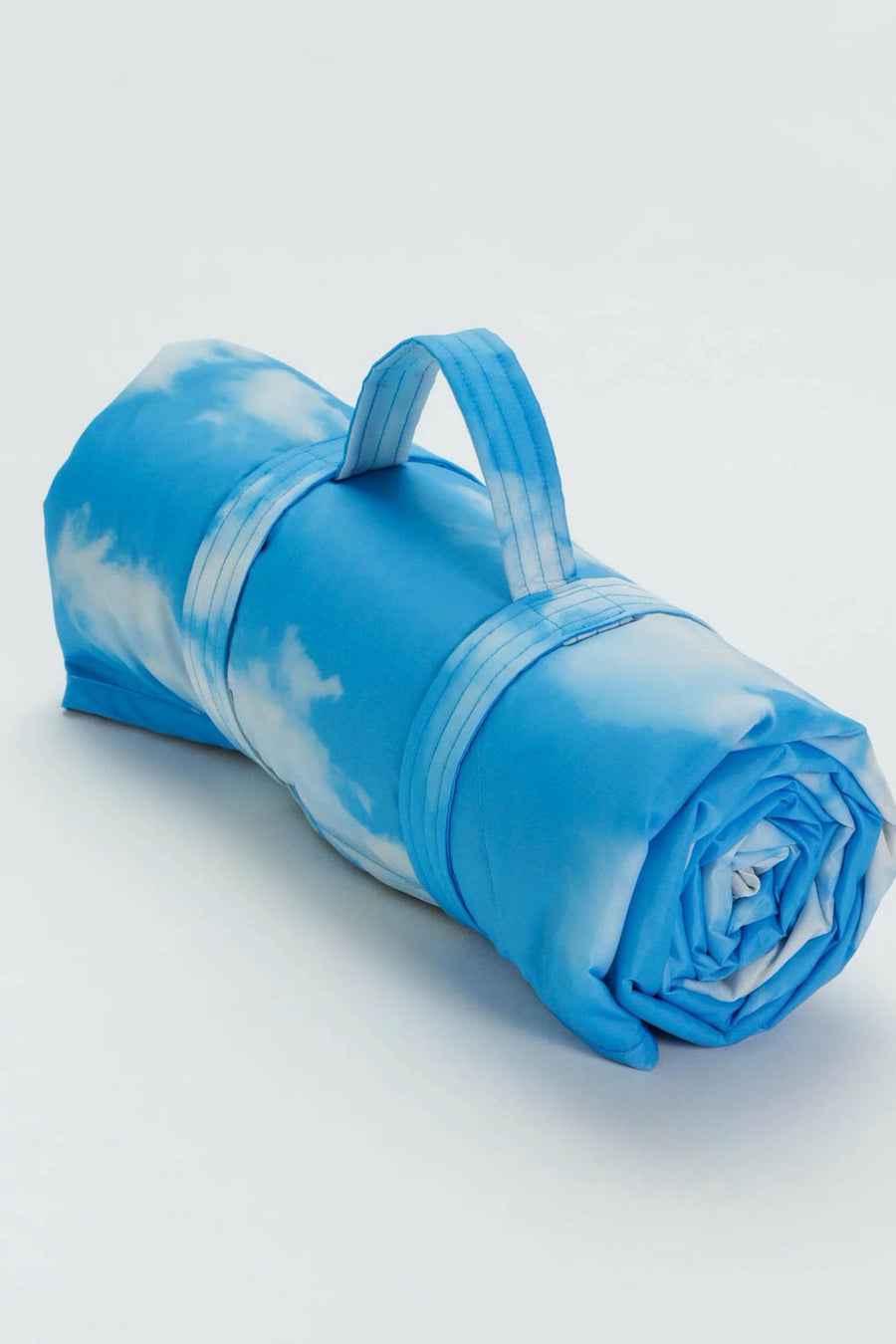 BAGGU Puffy Picnic Blankets