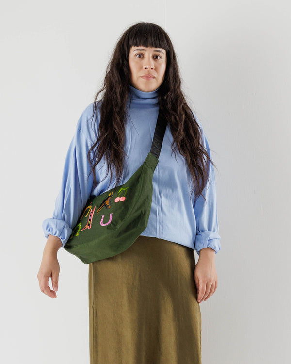 BAGGU Limited Rare & Hard to Find Crescent Crossbody Bag